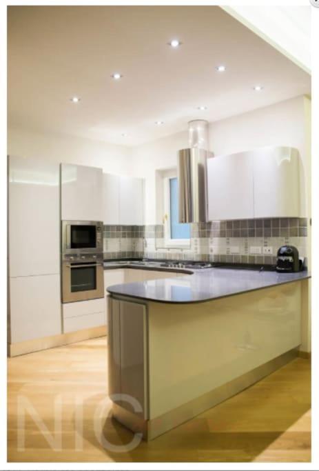 Apartment Luxury Castelletto Appartament *